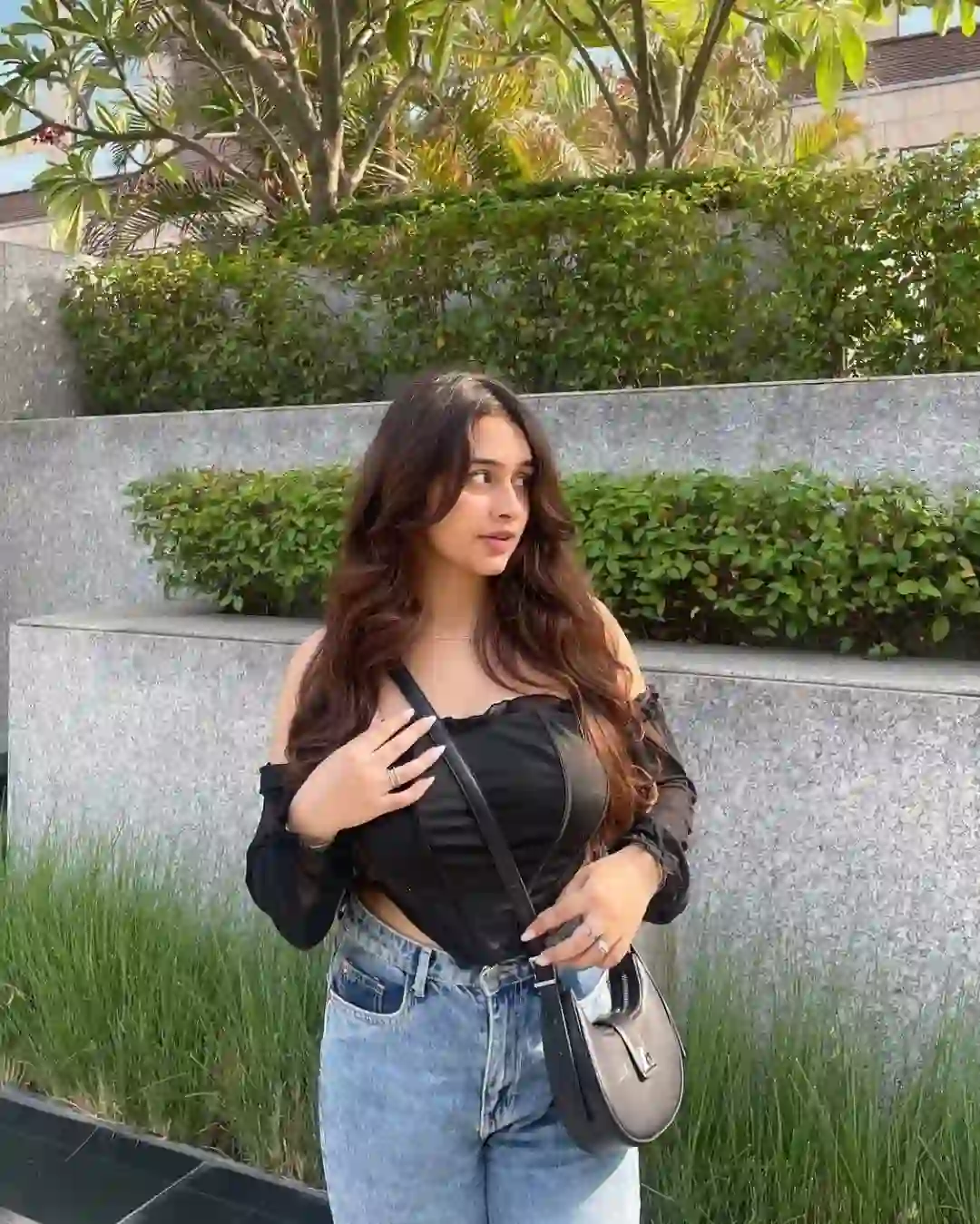 female escort service in Agra